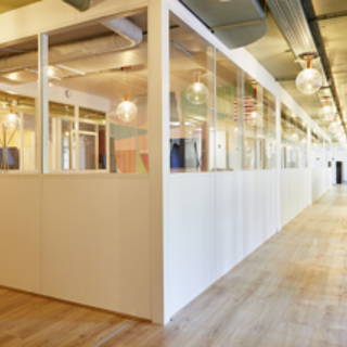 Bureau privé 20 m² 6 postes Coworking Avenue Charles de Gaulle Neuilly-sur-Seine 92200 - photo 20